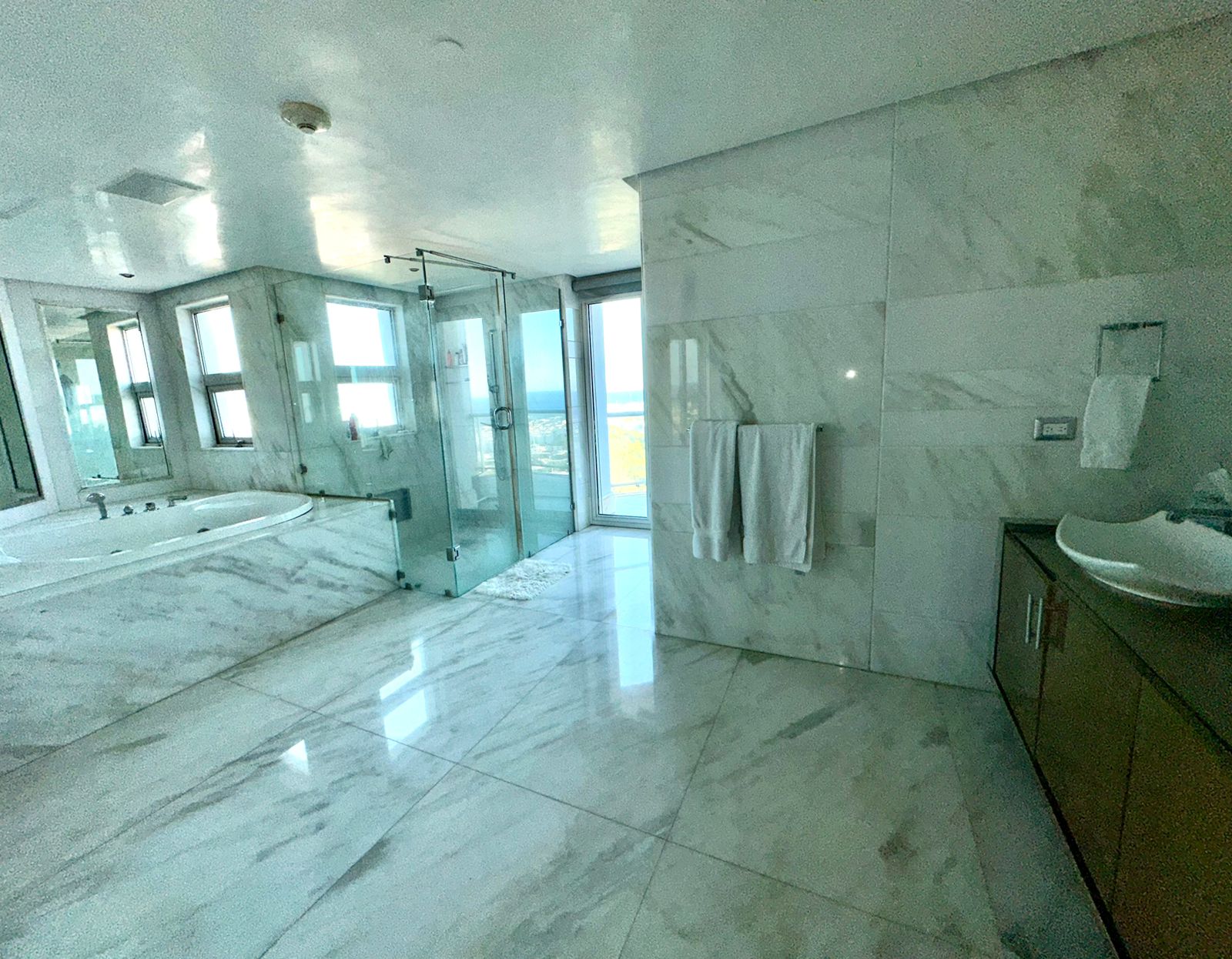Apartamento en Venta / Alquiler en Bella Vista 4 habitaciones Foto 7248619-5.jpg