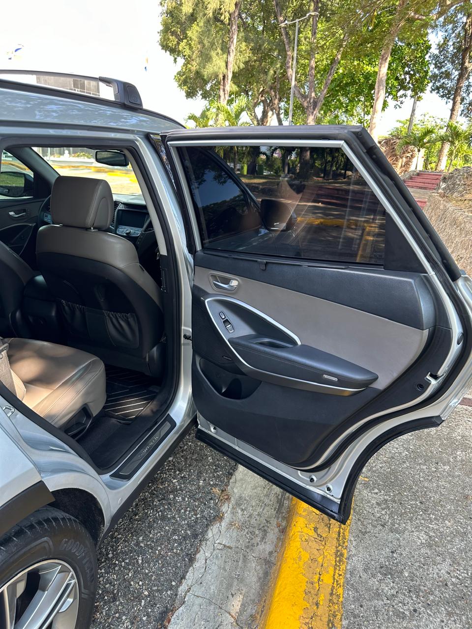 Hyundai Santa Fe Ultimate 2016 3 filas impecable Foto 7248788-13.jpg