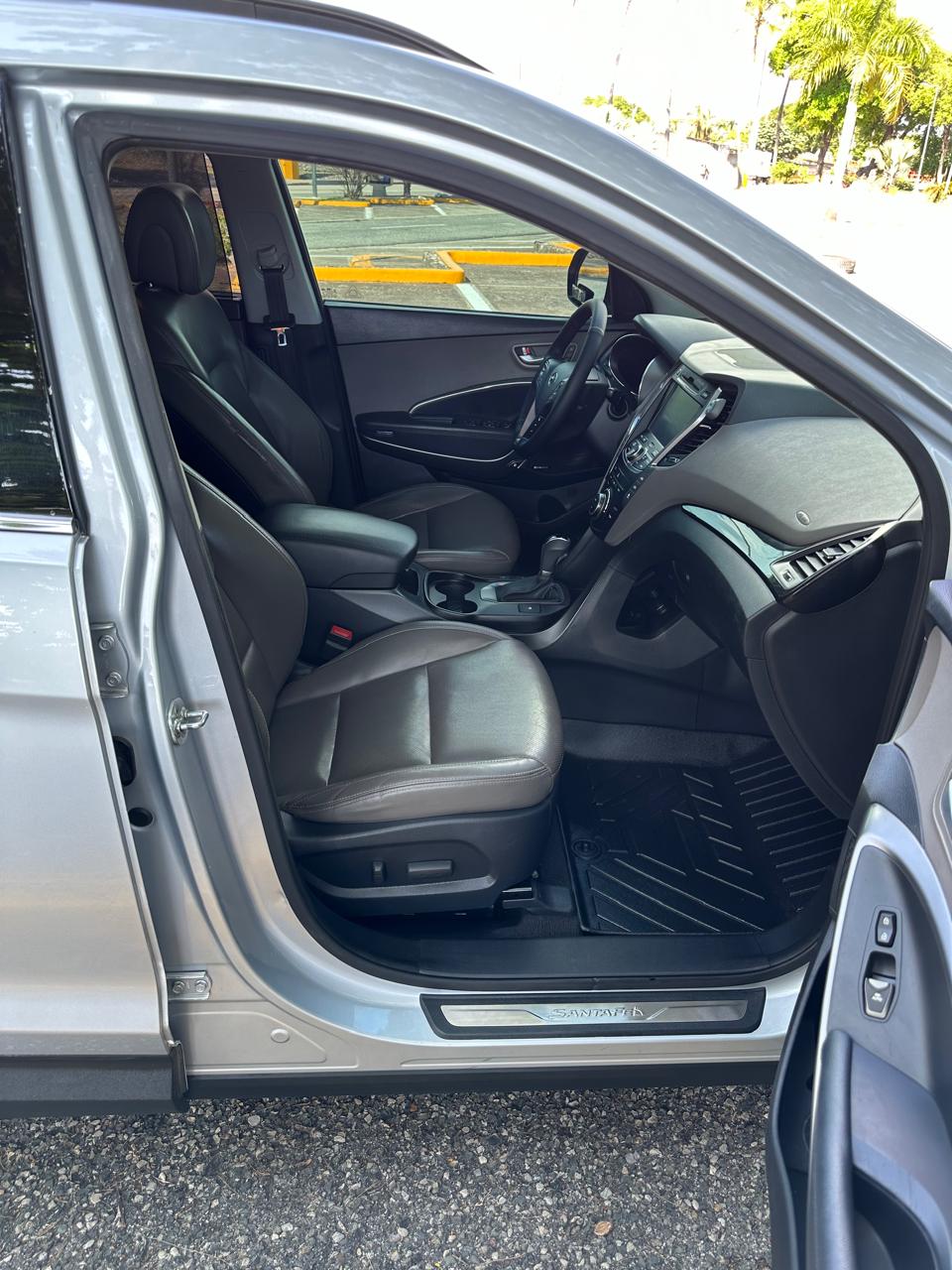 Hyundai Santa Fe Ultimate 2016 3 filas impecable Foto 7248788-15.jpg