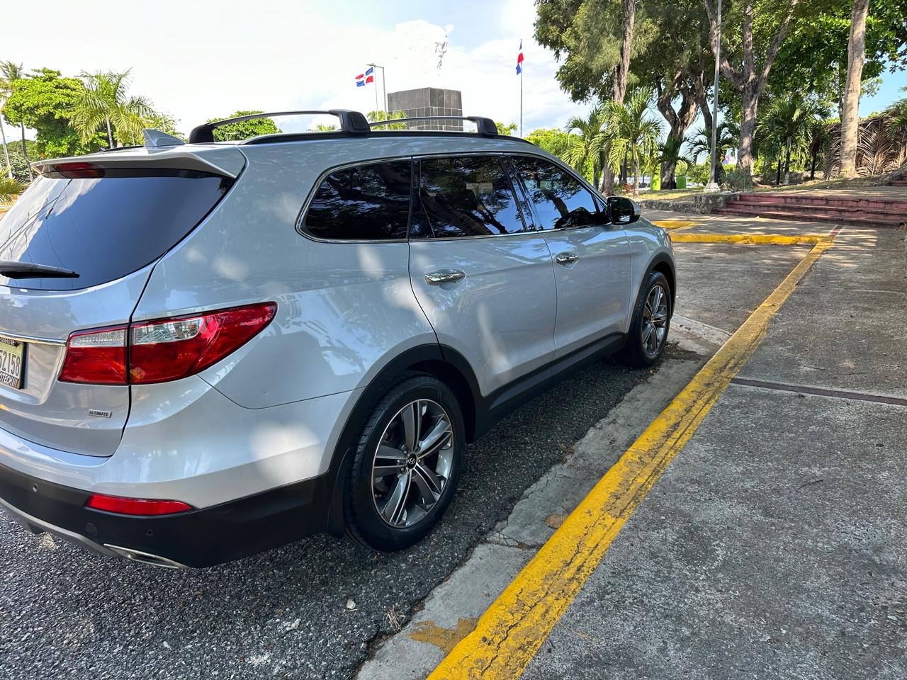 Hyundai Santa Fe Ultimate 2016 3 filas impecable Foto 7248788-3.jpg