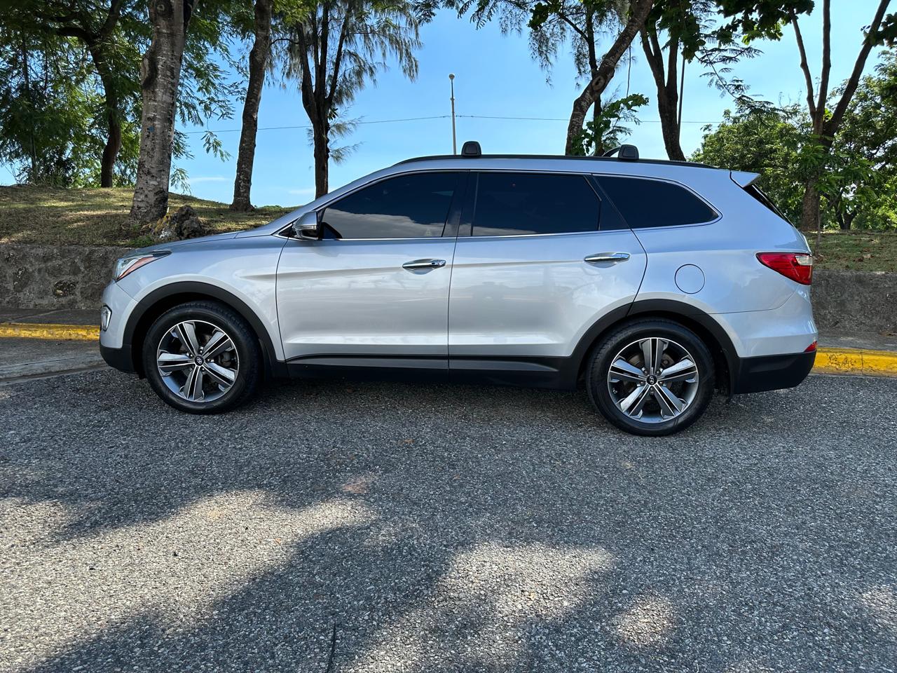 Hyundai Santa Fe Ultimate 2016 3 filas impecable Foto 7248788-4.jpg