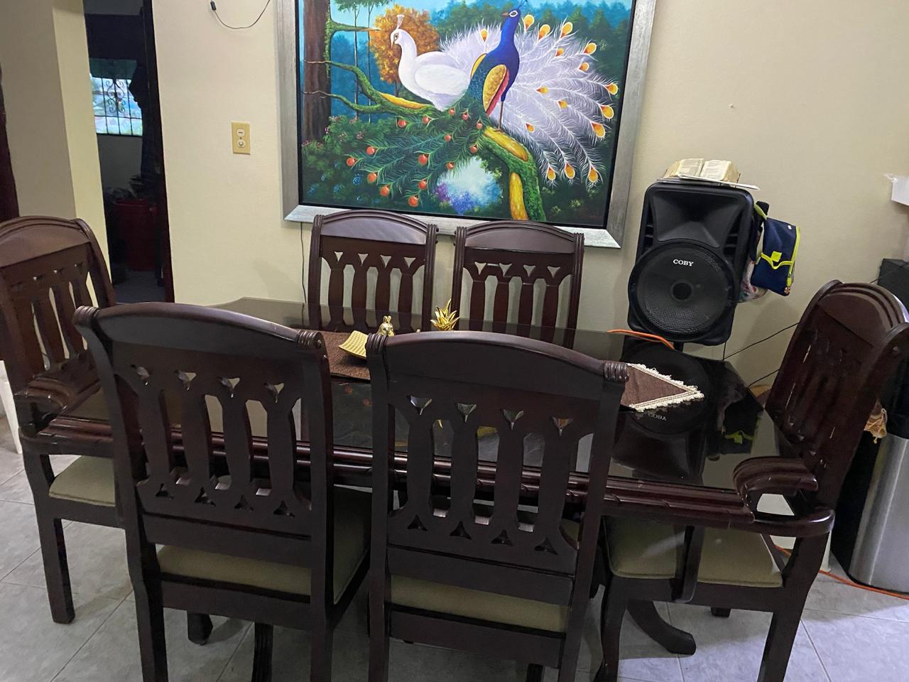 Vendo Comedor de 6 sillas en caoba Foto 7249161-3.jpg