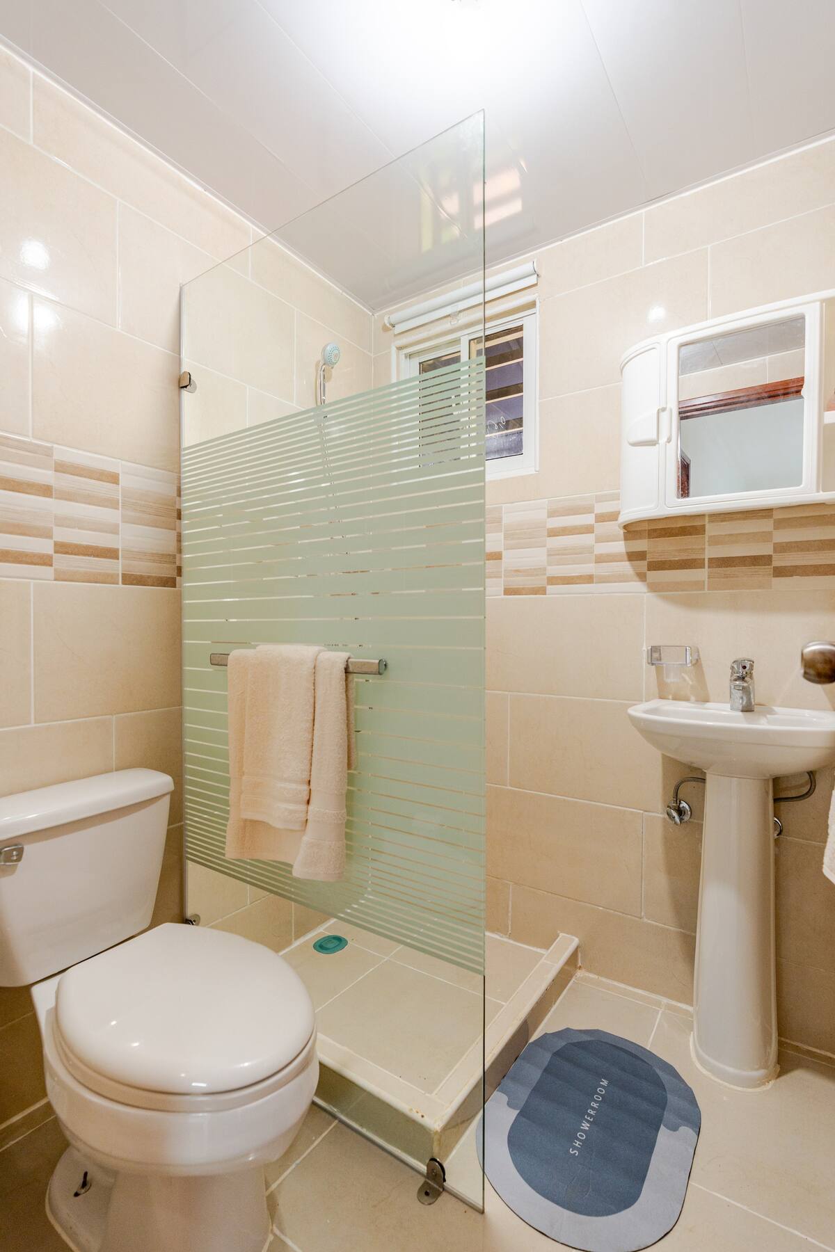 Oportunidad única! Se vende en USD59000 hermoso apartamento nuevo y am Foto 7249210-6.jpg