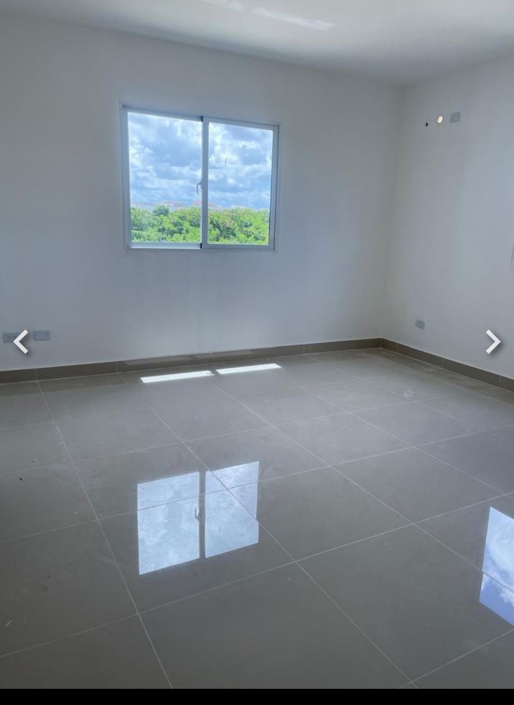 Alquiler de Apartamento de 3 Habitaciones con Terraza Privada en Autop Foto 7249402-11.jpg