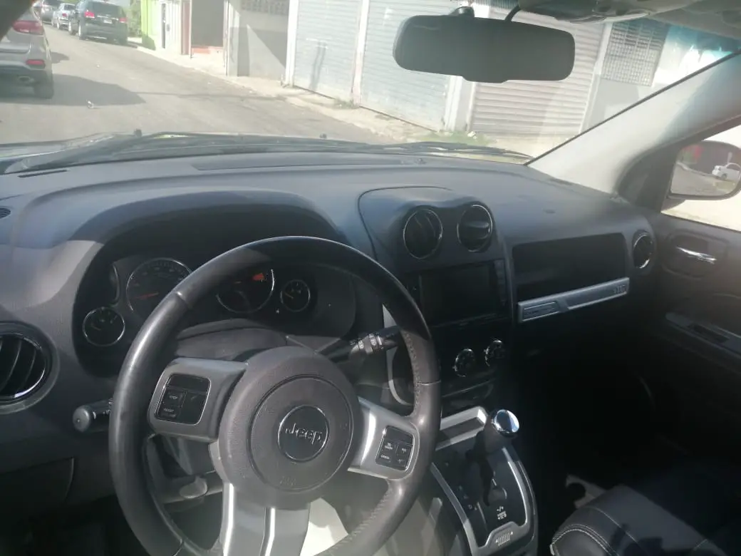 JEEP COMPASS HIGH LATITUDE 4X4 2016 Recién Importado Excelentes condic Foto 7249467-3.jpg