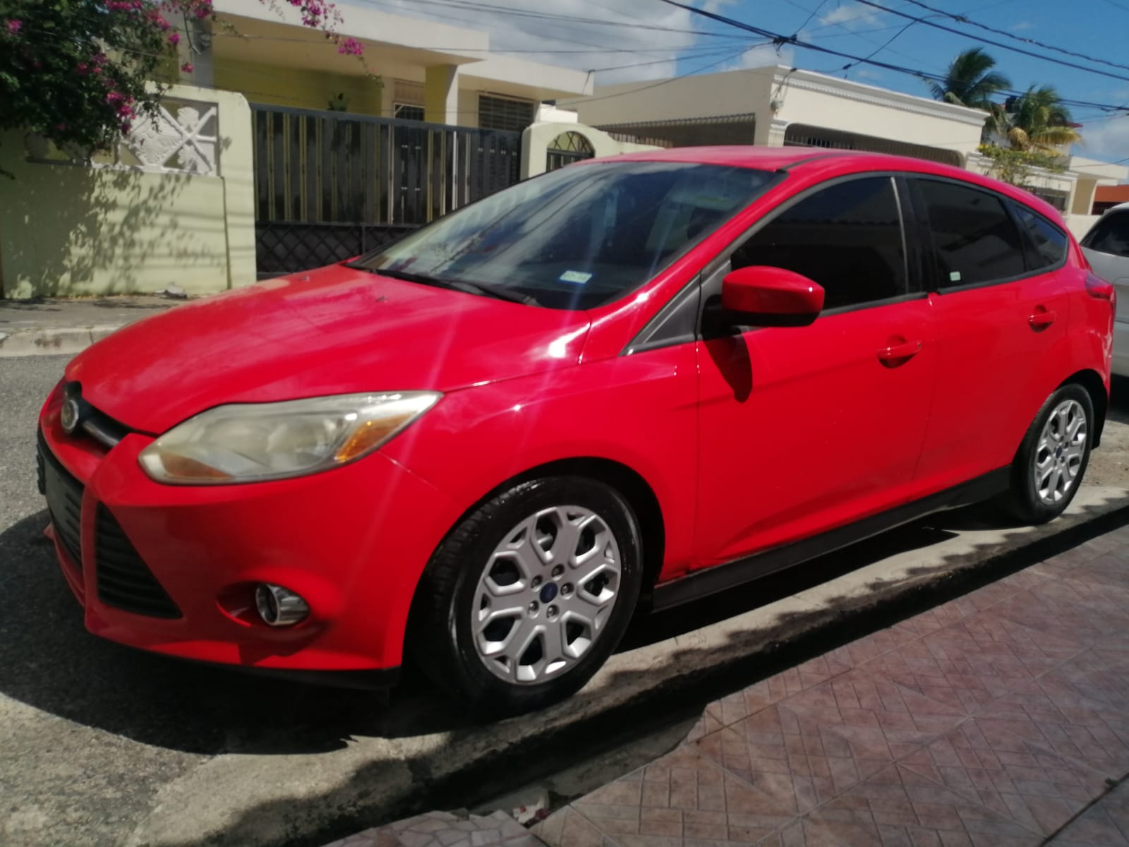 FORD FOCUS SE 2012 HATCHBACK Excelentes Condiciones Clean  Foto 7249471-2.jpg