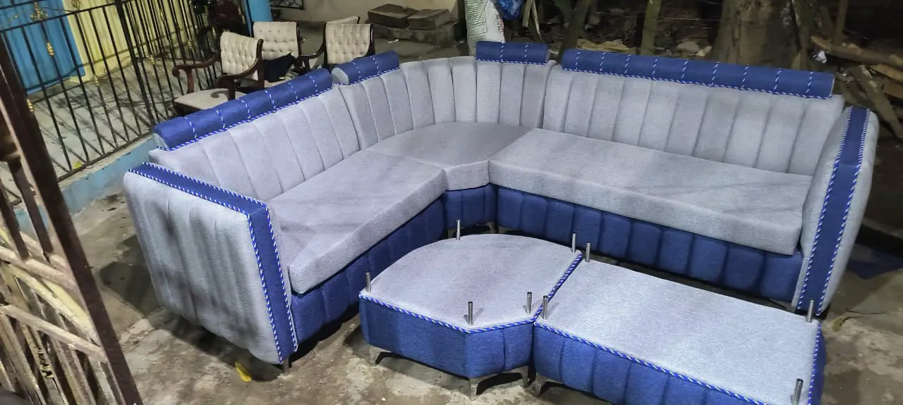 Juego de mueble con 2 mesa en María Trinidad Sánchez Foto 7250043-1.jpg
