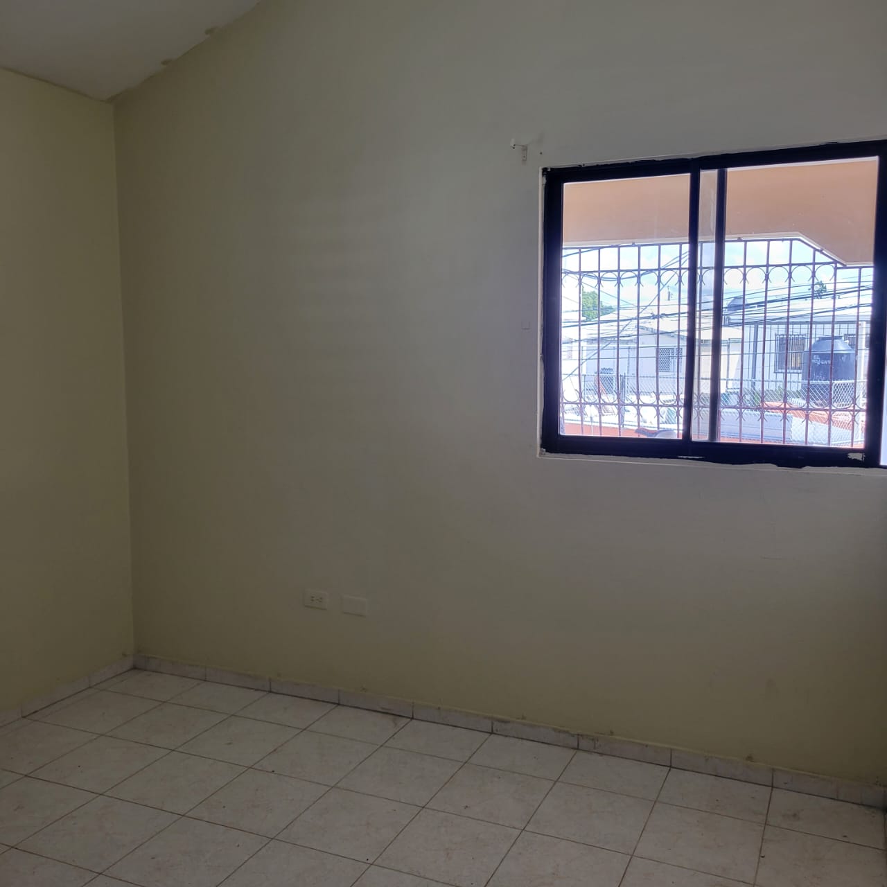 Alquilo Habitación en sector urbanizado y residencial Foto 7250085-10.jpg