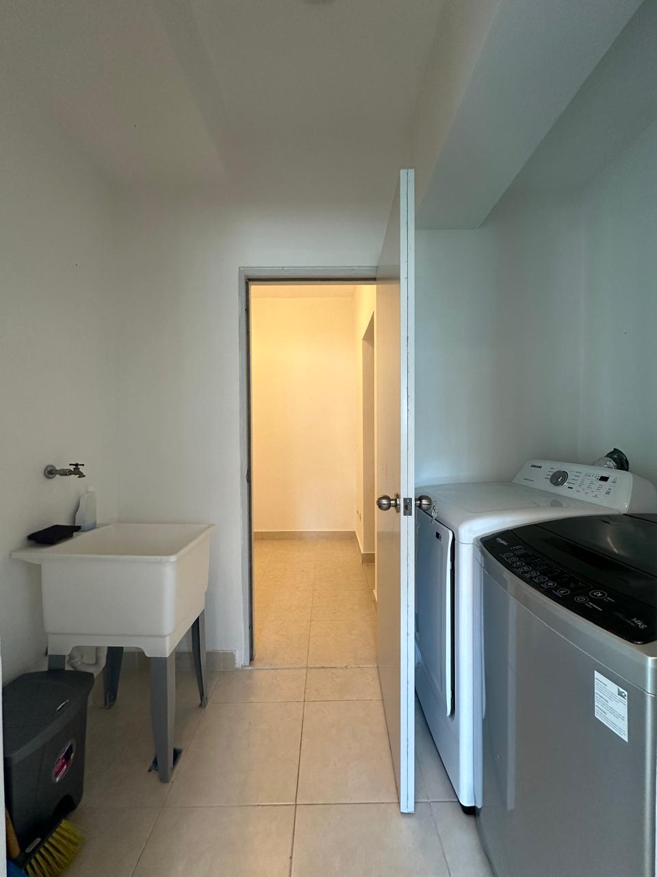Apartamento en alquiler amueblado Evaristo Morales 3 habitaciones Foto 7250100-3.jpg