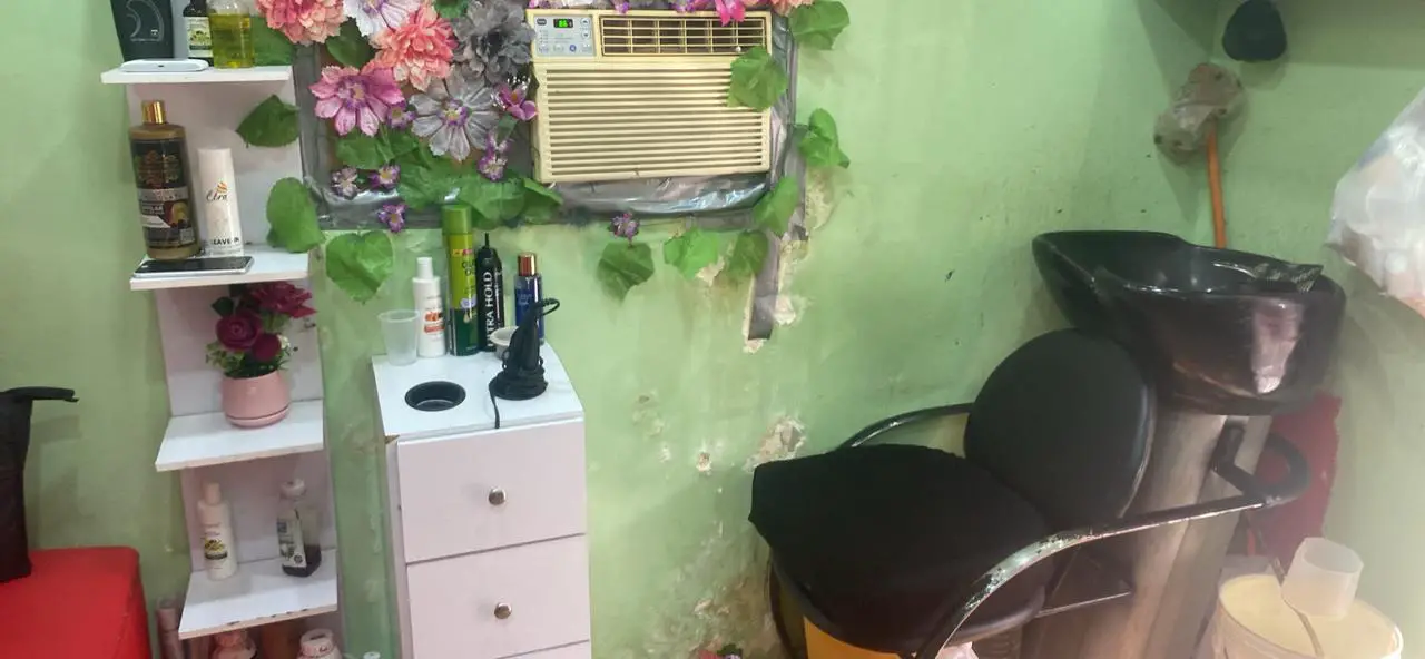 SE VENDEN SALON COMPLETITO  Foto 7250152-3.jpg