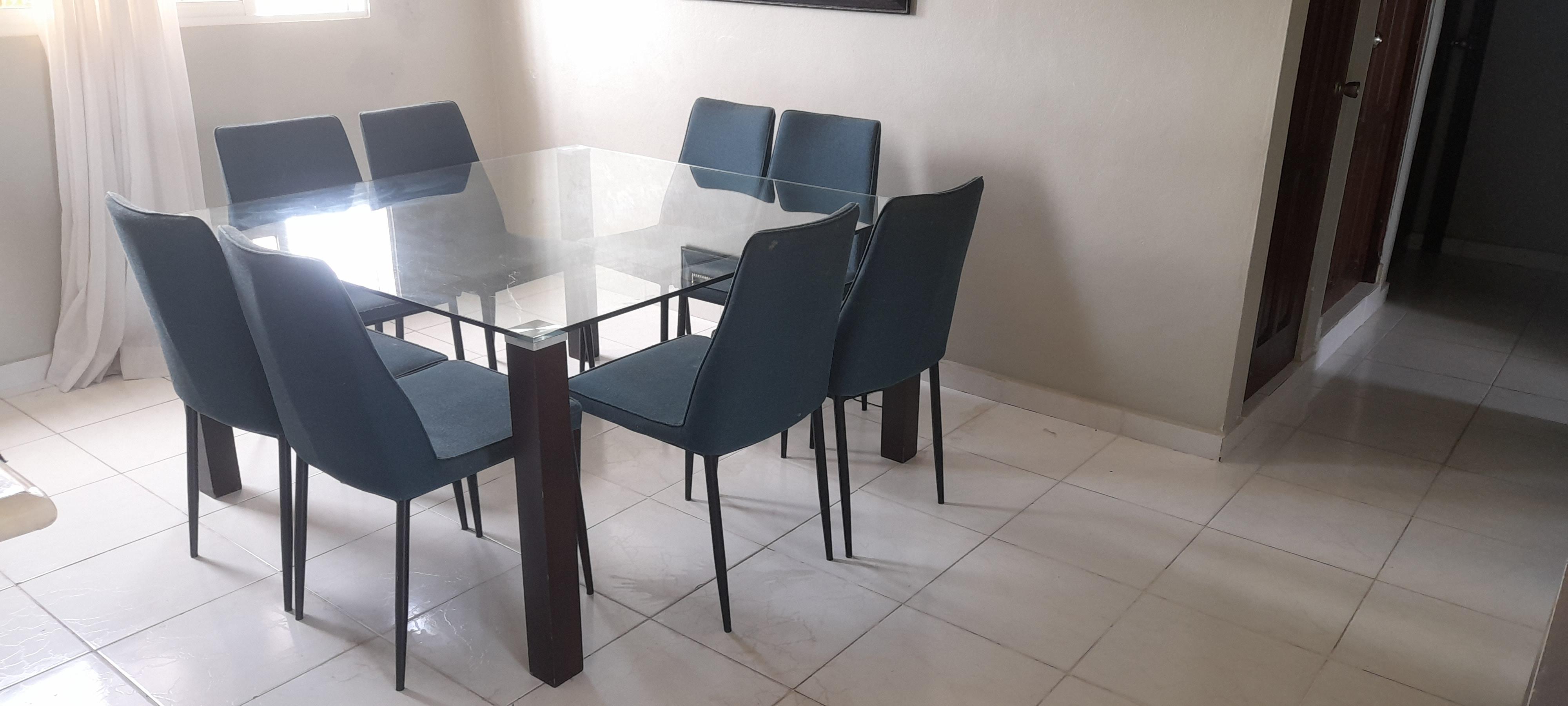 Mesa de cristal para 8 personas Foto 7250157-2.jpg