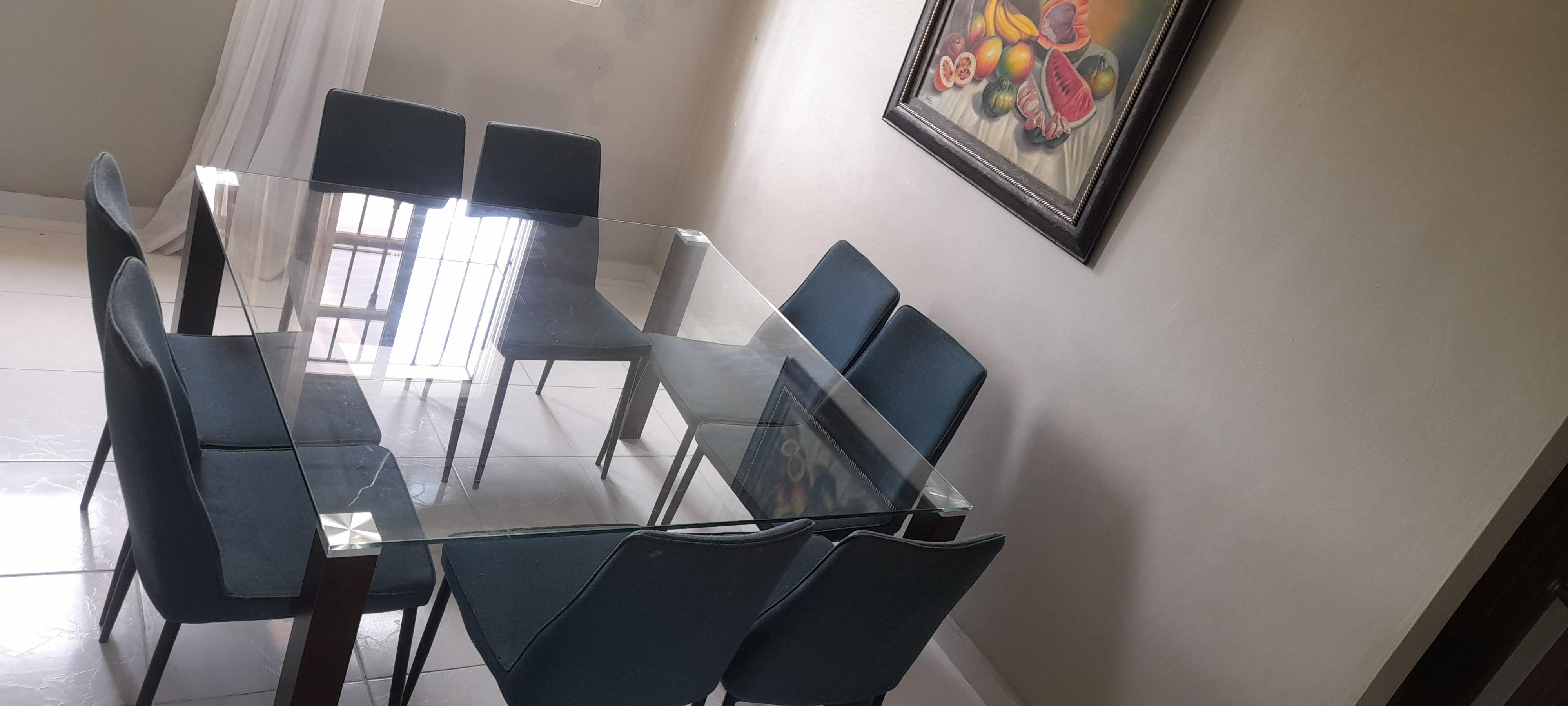 Mesa de cristal para 8 personas Foto 7250157-3.jpg
