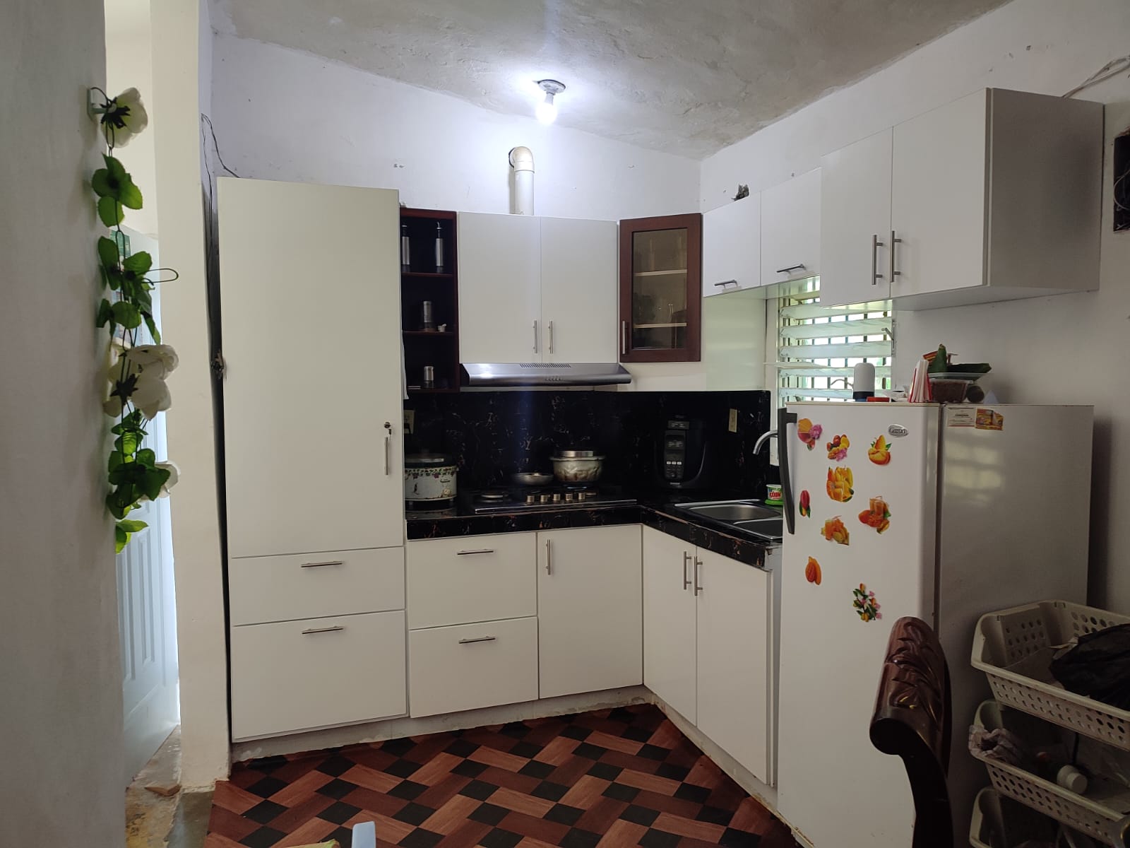 SE VENDE HERMOSA CASA Y BARATA POR MOTIVO DE VIAJE Foto 7250163-3.jpg