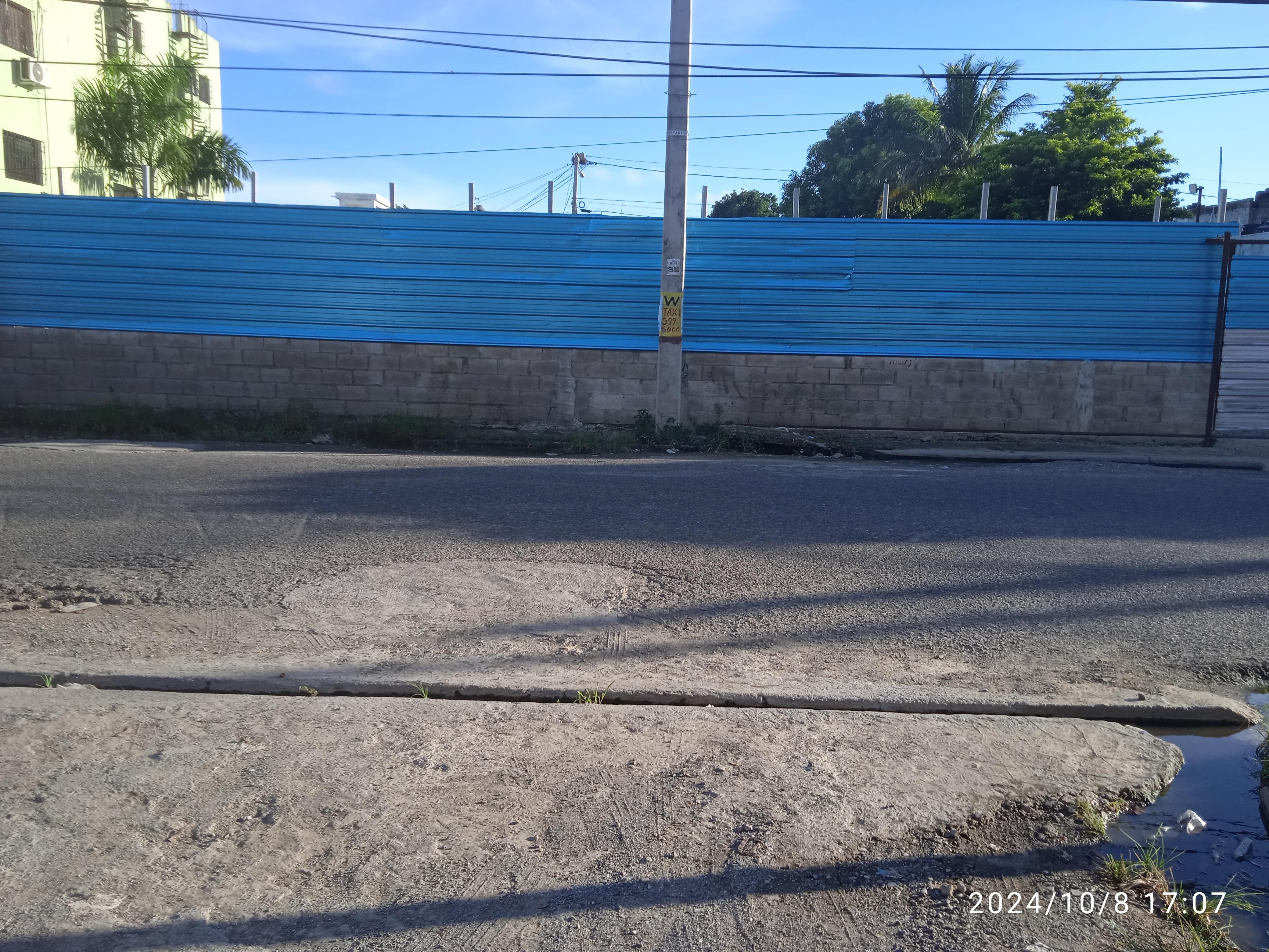 Solar En Residencial Respaldo Los tres ojos 1300 MT.  Con 20 de frente Foto 7250226-3.jpg