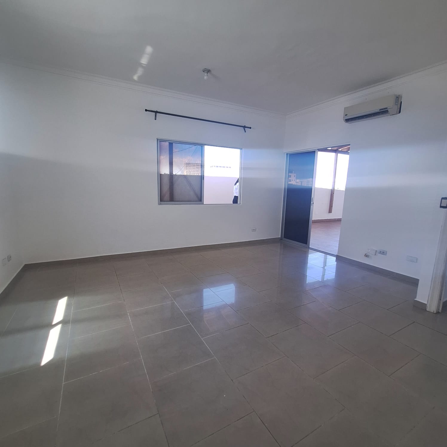 Apartamento en alquiler con vista al mar en Gazcue  Foto 7250317-4.jpg