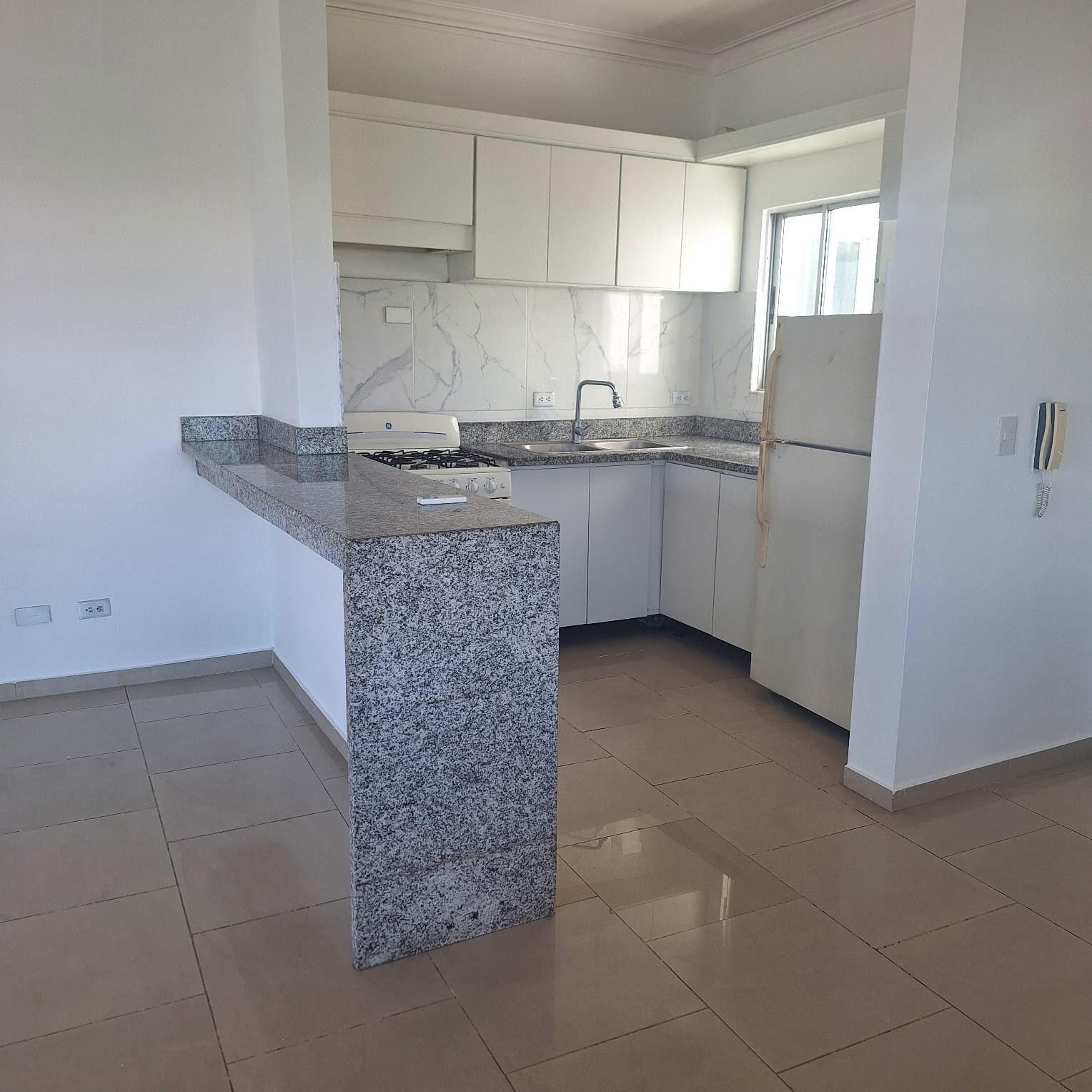 Apartamento en alquiler con vista al mar en Gazcue  Foto 7250317-8.jpg