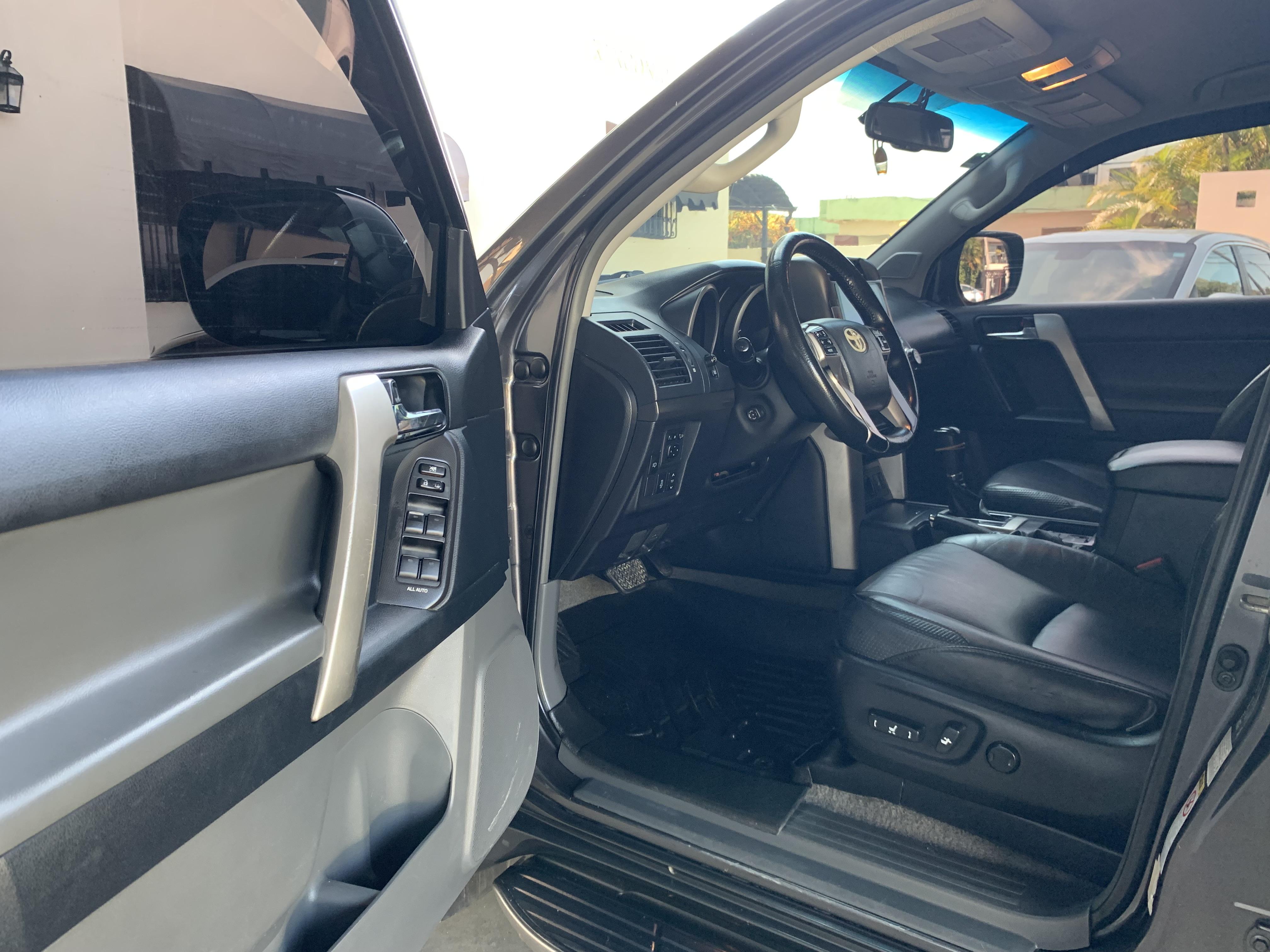 TOYOTA LANDCRUISER PRADO 2012 VX EXELENTES CONDICIONES  Foto 7250443-9.jpg