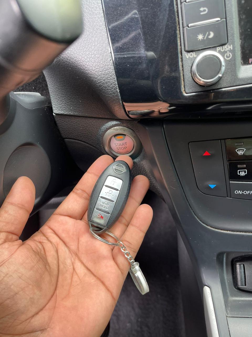 Super oferta!!!! 2019 clean carfax 685000 en San Cristóbal Foto 7250573-4.jpg