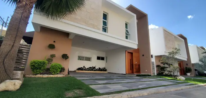 VENTA DE CASA EN PROYECTO CERRADO EN GURABO SANTIAGO Foto 7250869-8.jpg