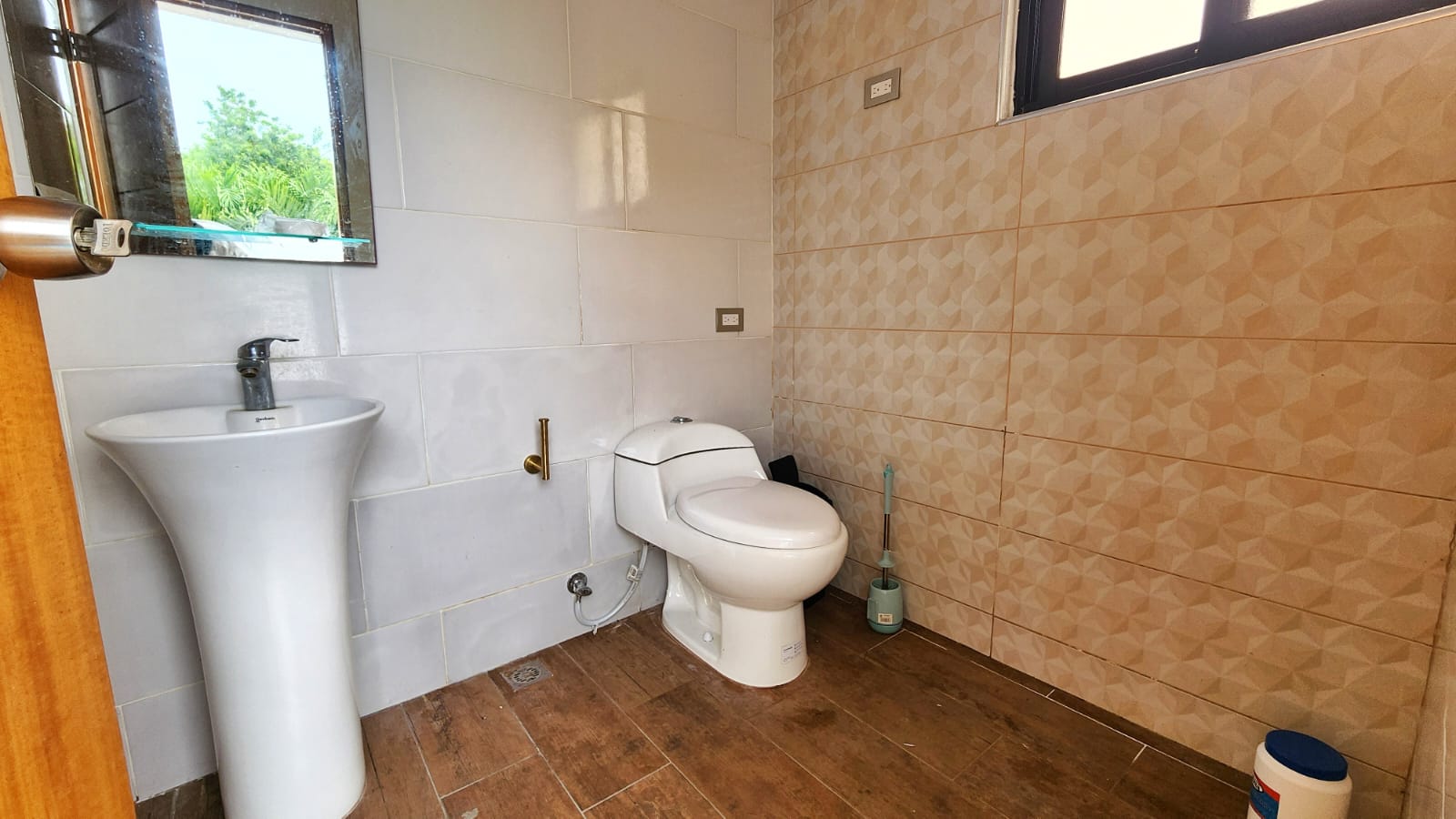 Vendo Majestuosa Casa moderna en Jarabacoa  A 2 minutos del pueblo  Foto 7251064-6.jpg