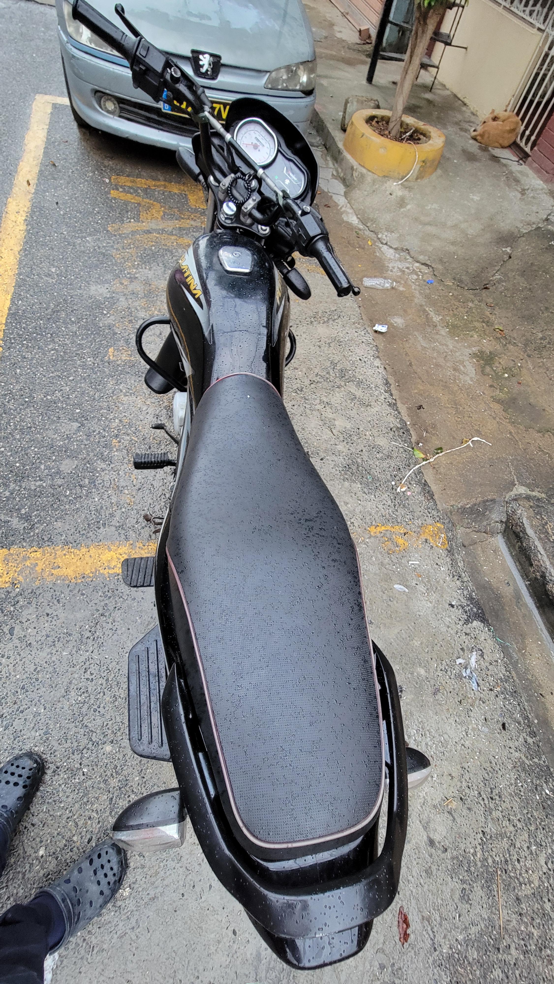 Bajaj Platina 100ES Negro 2019 Único dueño Foto 7251191-7.jpg