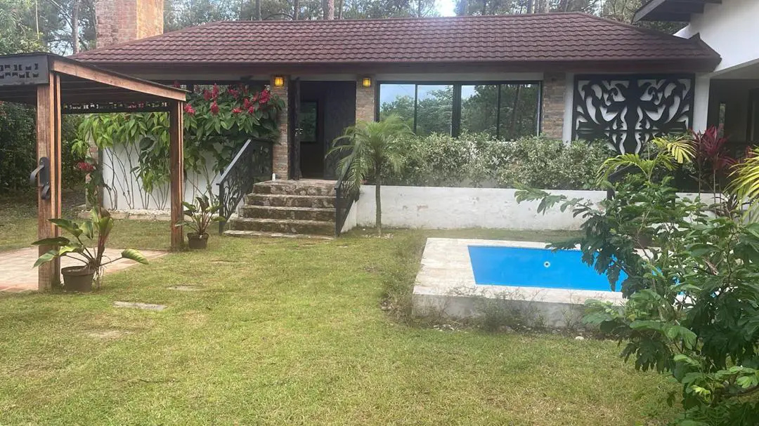 Casa en Venta a 5 Minutos del pueblo de Jarabacoa Foto 7251474-1.jpg