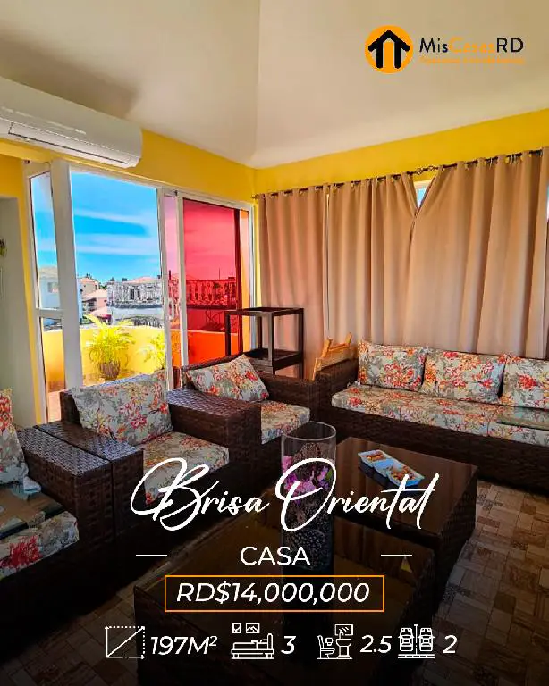 Casa en venta en Urb. Brisa Oriental de 3 niveles en Santo Domingo Est Foto 7251648-1.jpg