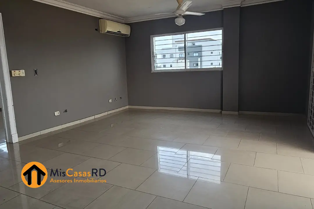 Amplio Penthouse en buenísima zona de Los Prados???? Foto 7251819-11.jpg