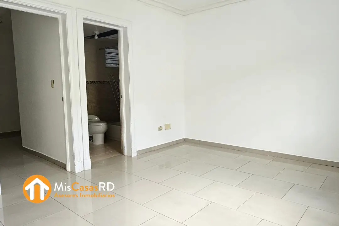 Amplio Penthouse en buenísima zona de Los Prados???? Foto 7251819-7.jpg