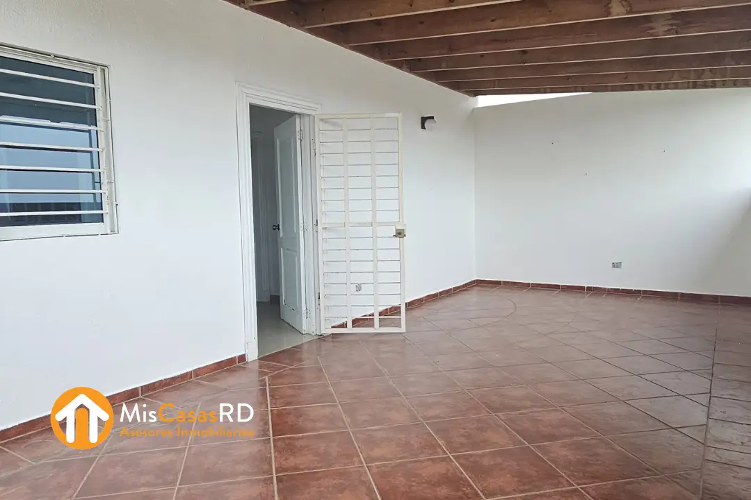 Amplio Penthouse en buenísima zona de Los Prados???? Foto 7251819-8.jpg