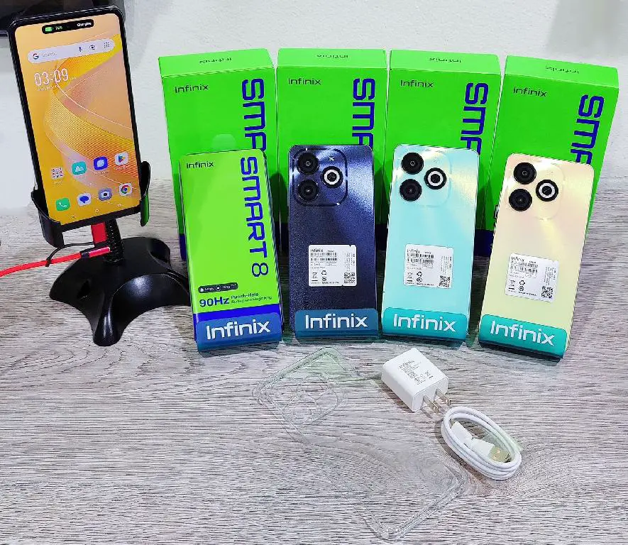 INFINIX SMART 8 64GB  Foto 7251894-1.jpg