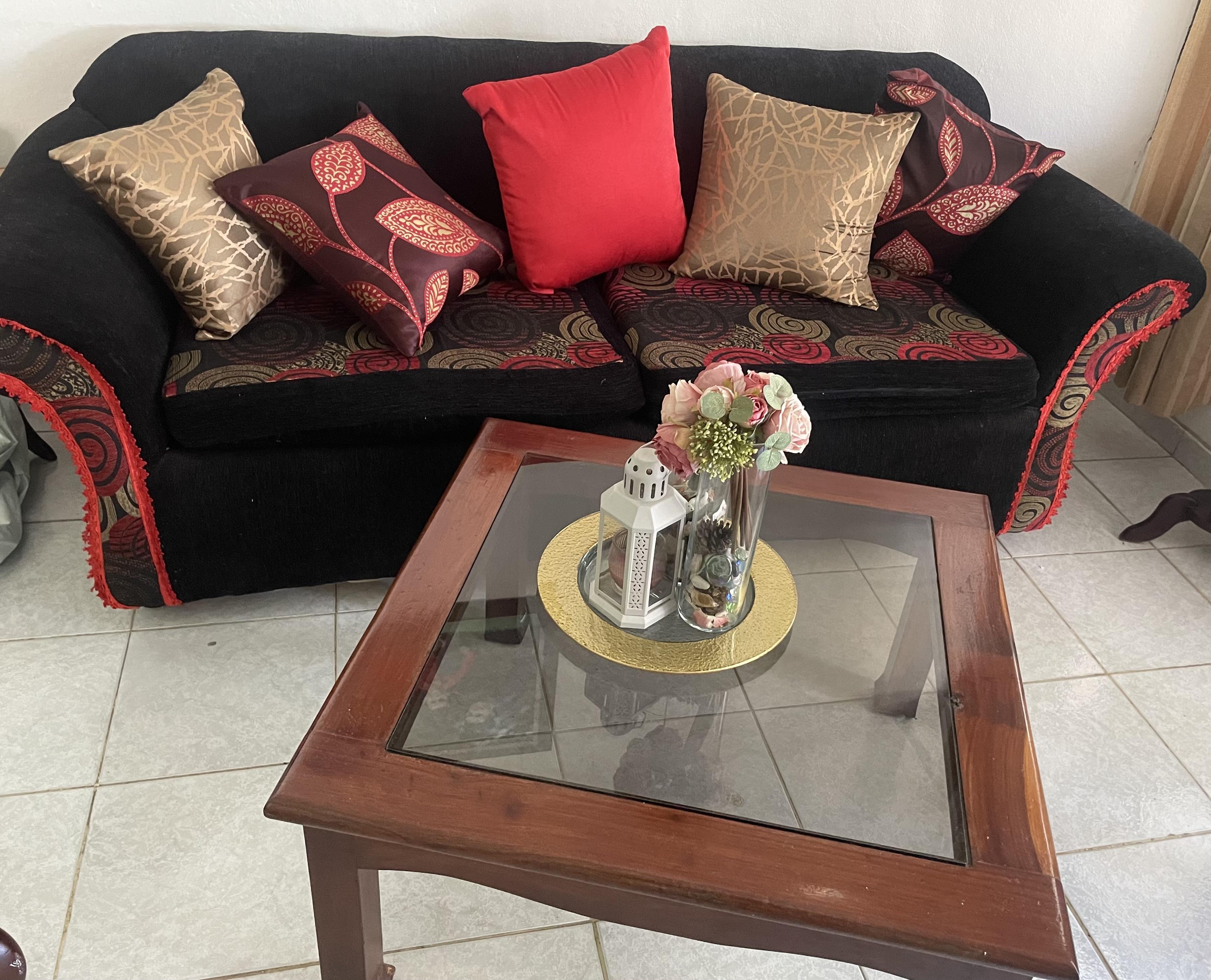 Mueble y mesa en caoba  Foto 7252049-1.jpg