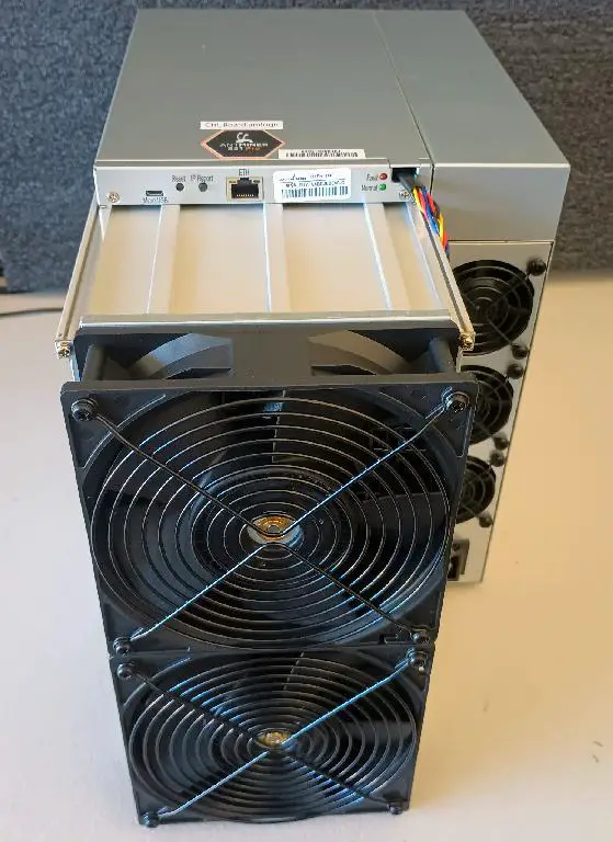 Bitmain Antminer S21 Pro Miner 234T  en Independencia Foto 7252156-1.jpg