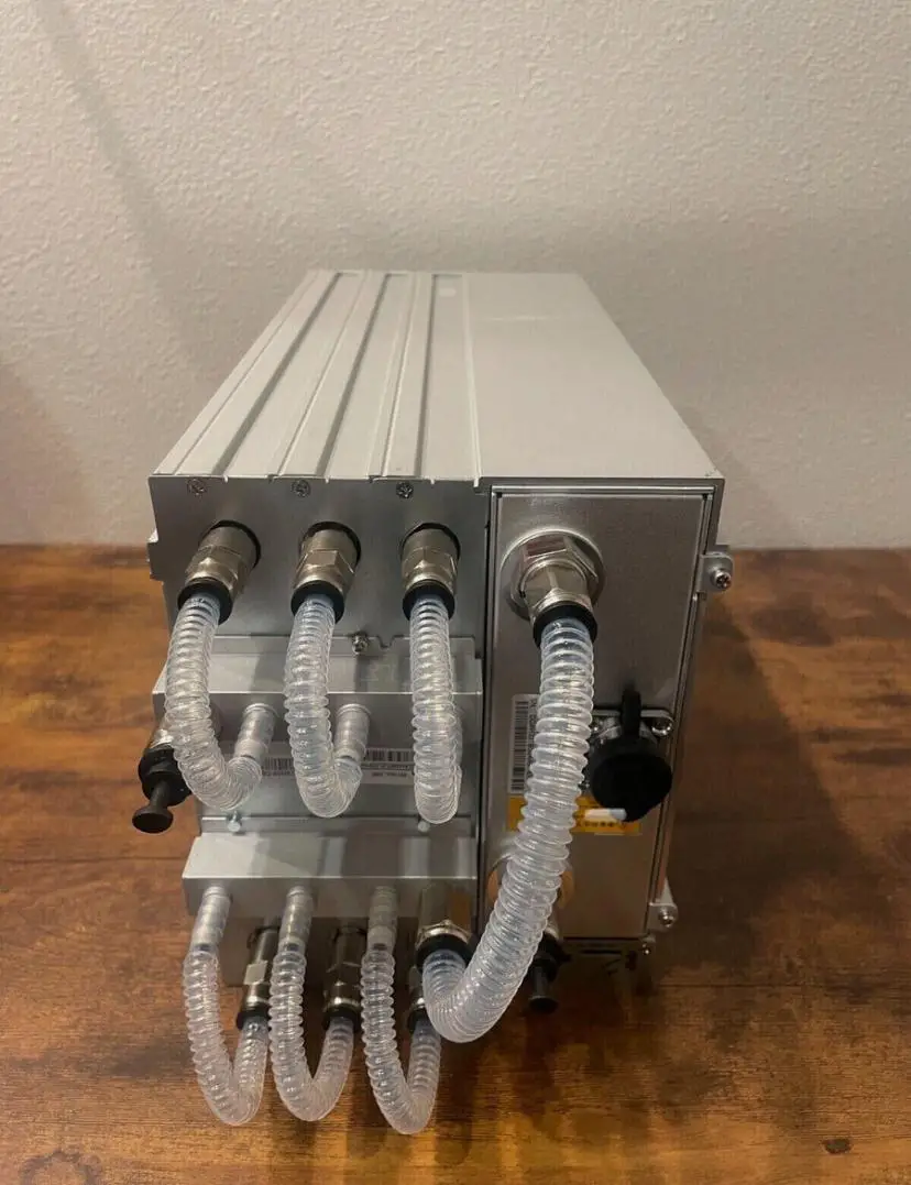 Bitmain Antminer S21 Hyd 335T Miner en Independencia Foto 7252160-2.jpg