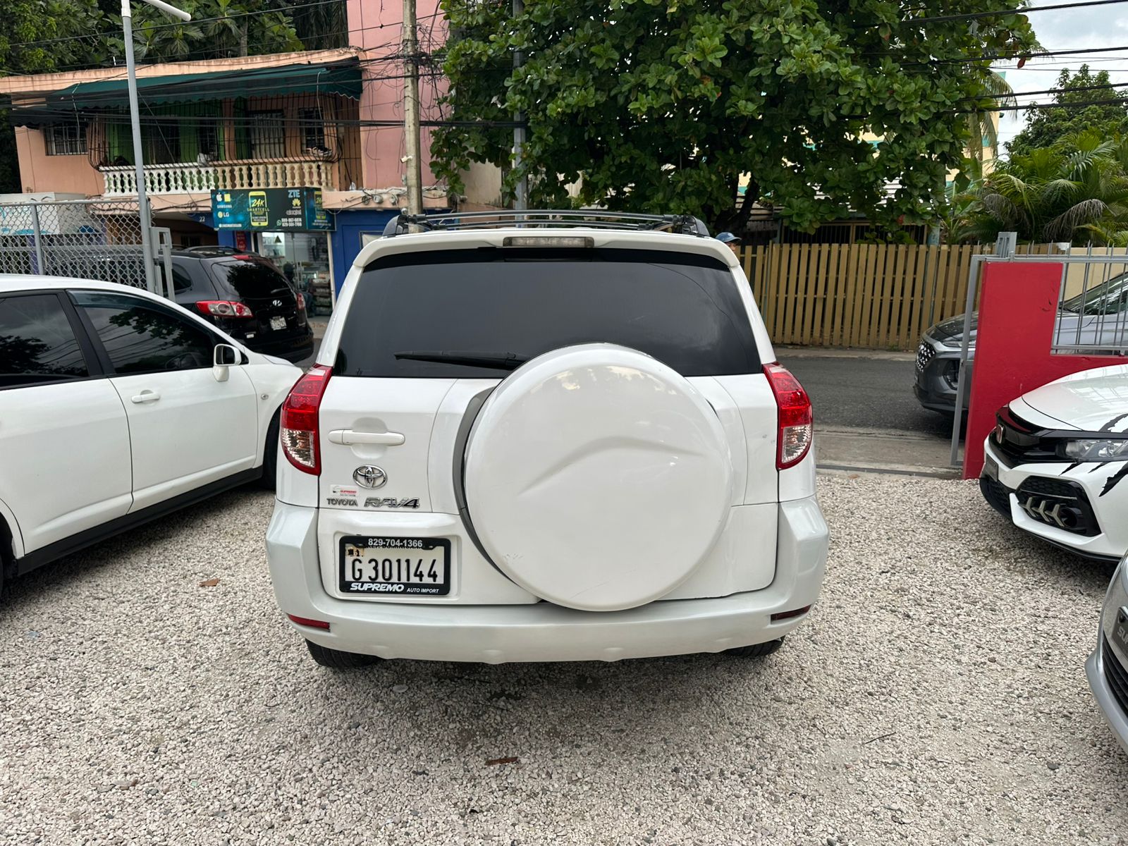 TOYOTA RAV4 LE  Foto 7252228-5.jpg