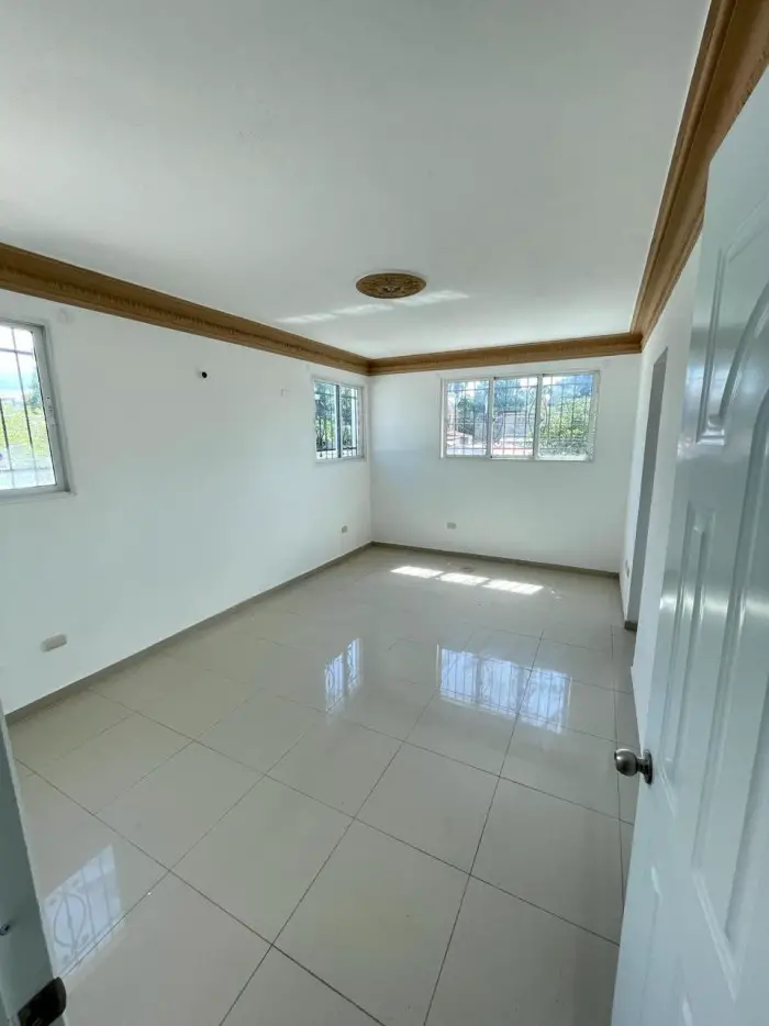 RENTA DE APARTAMENTO EN SEGUNDO NIVEL EN GURABO Foto 7252258-6.jpg