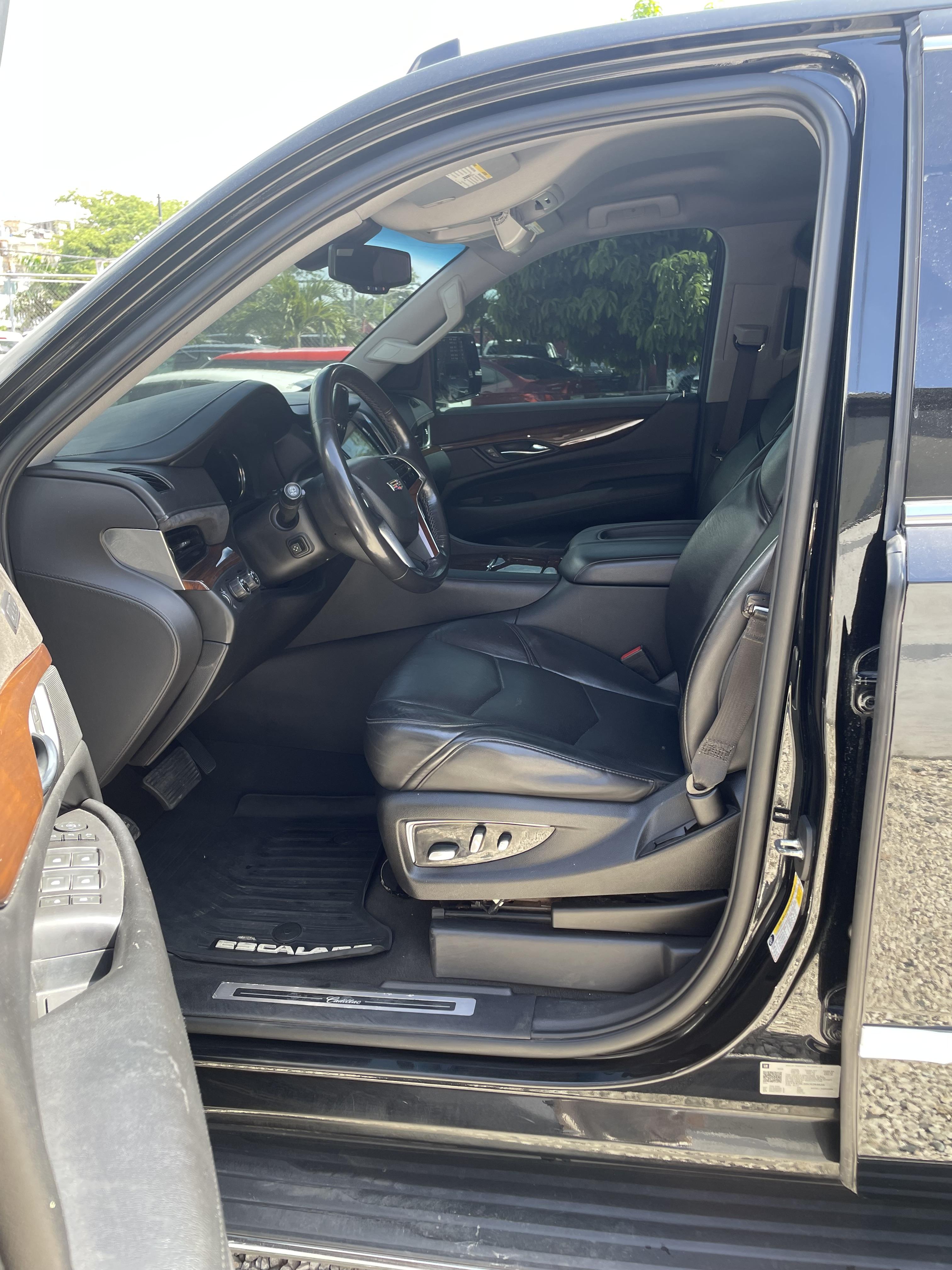 CADILLAC ESCALADE ESV 2019 4X4 Foto 7252291-10.jpg