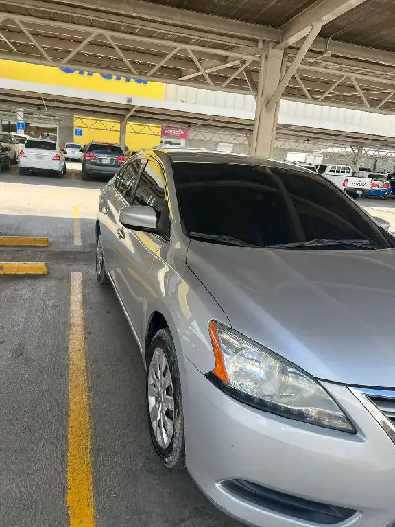 Nissan Sentra SV Foto 7252634-2.jpg