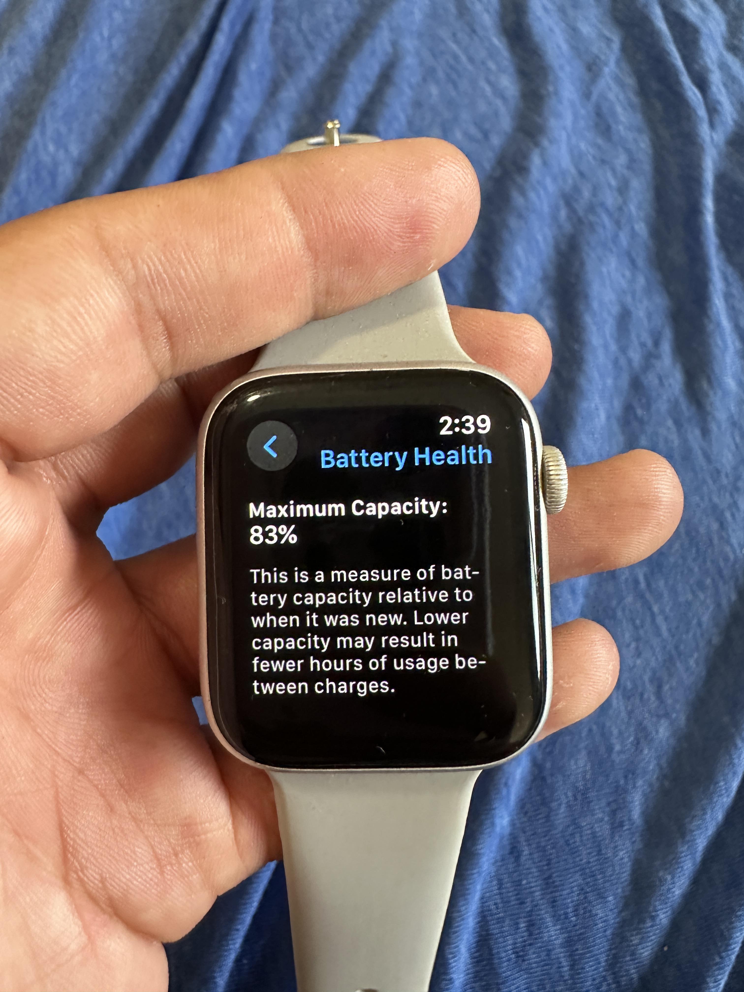 Apple Watch Series 6 44mm Silver GPS  LTE Foto 7252635-3.jpg