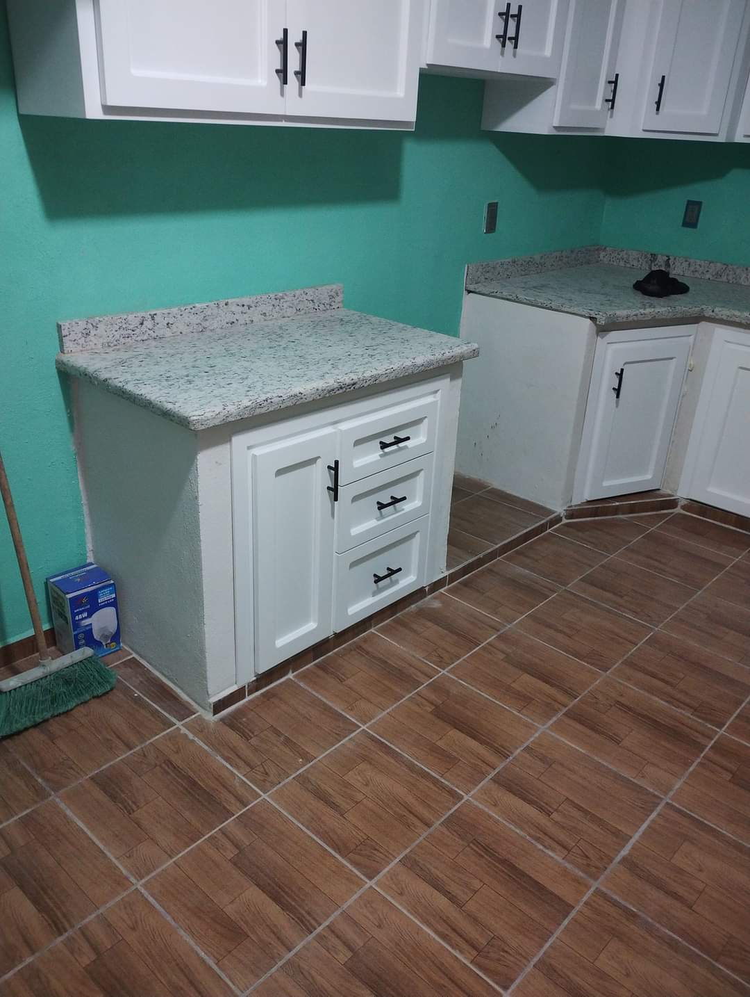 Gabinetes de cocina en blanco  Foto 7252658-2.jpg