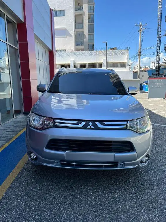 Mitsubishi Outlander 2015 en Santo Domingo DN Foto 7252679-1.jpg