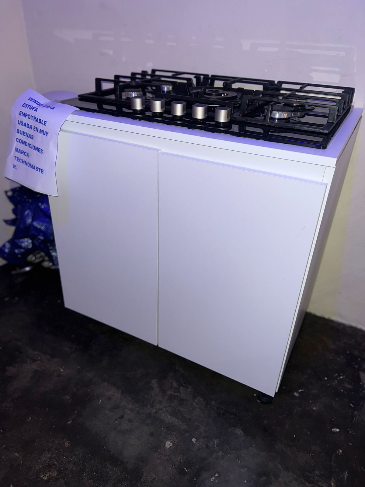 ESTUFA EMPOTRABLE USADA EN MUY BUENAS CONDICIONES CON MUEBLE INTEGRADO Foto 7253032-12.jpg