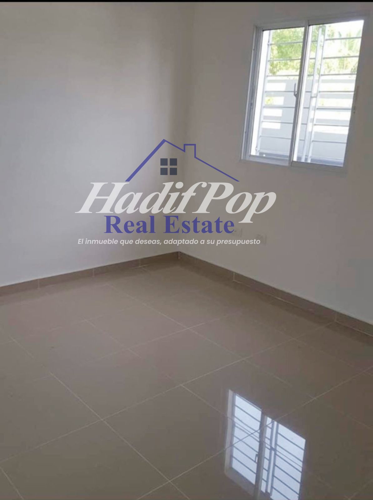 Bonito apartamento ubicado en la urbanización Torre Alta.  Primer nive Foto 7253039-3.jpg