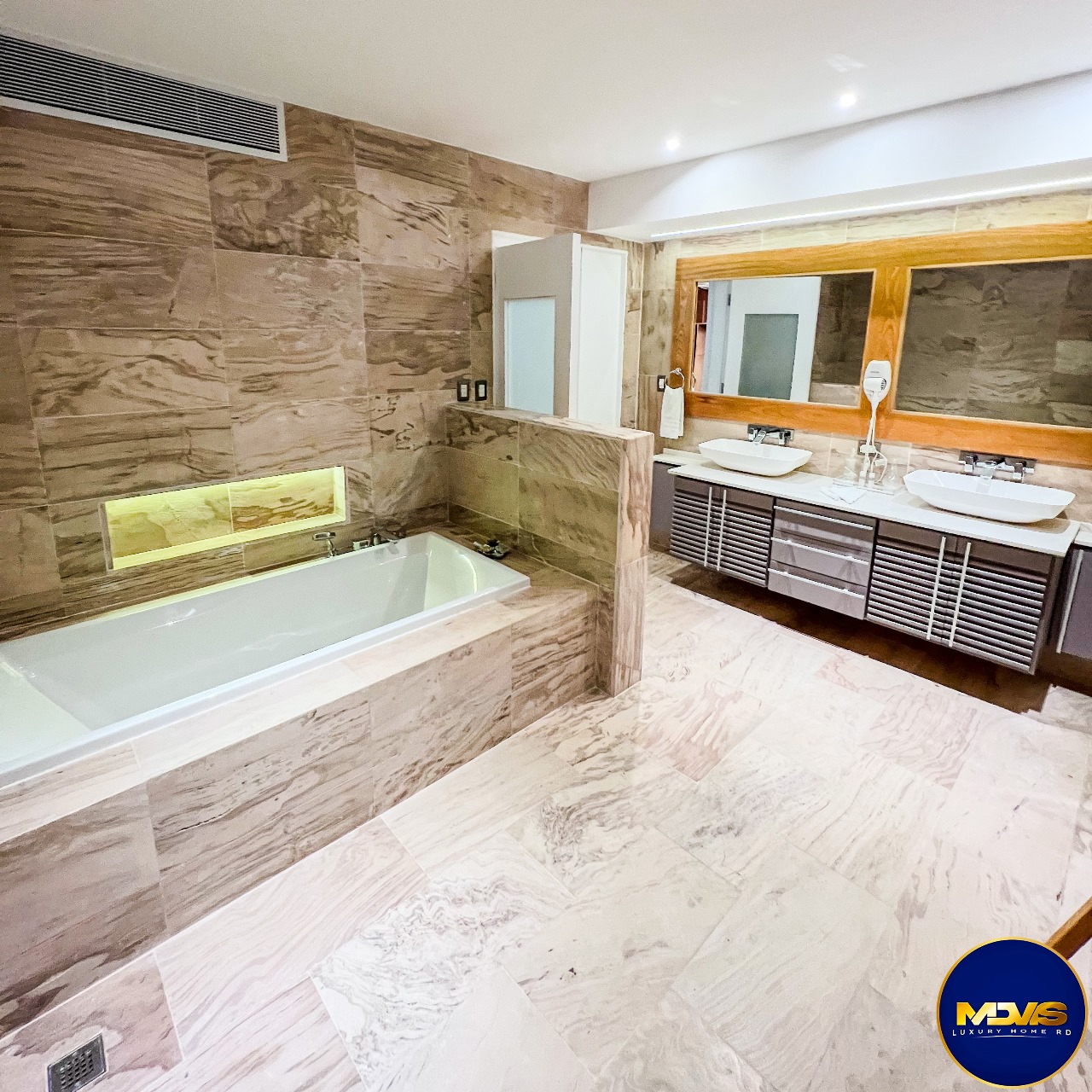 HERMOSA VILLA UBICADA EN CASA DE CAMPO  LA ROMANA  Foto 7253071-14.jpg
