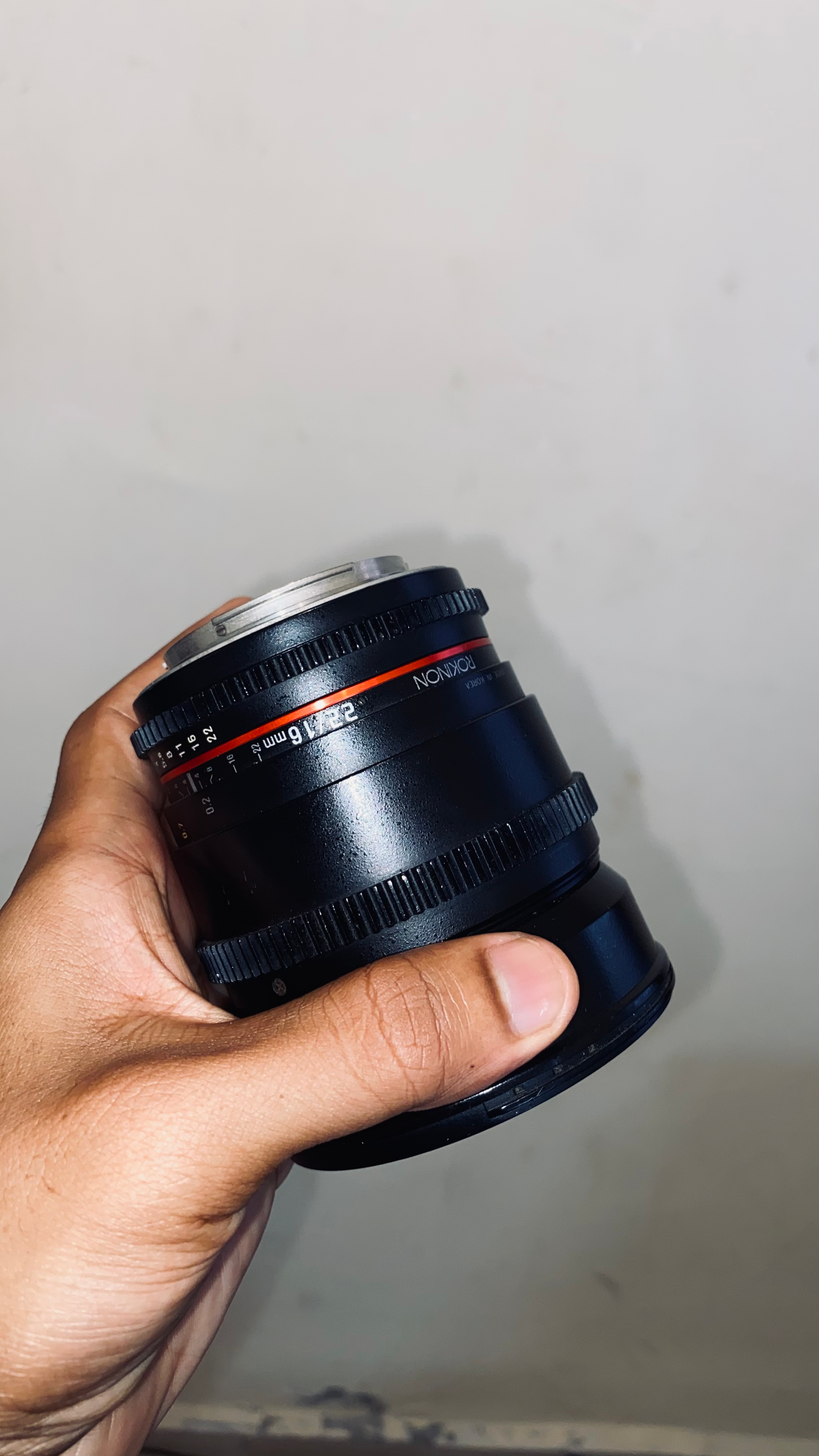 Lente Rokinon 16mm Cine f2.2    Foto 7253087-2.jpg