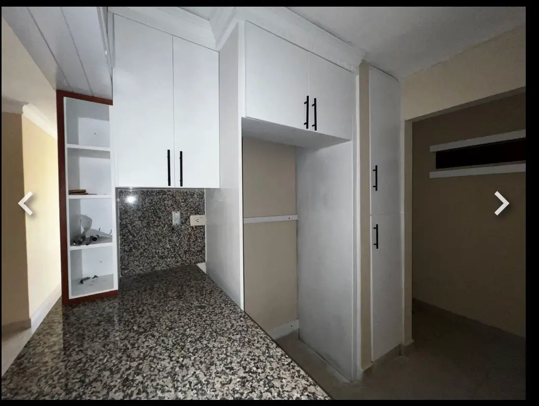 Amplio apartamento a tan solo 200 metros de la Autopista San Isidro y  Foto 7253177-5.jpg
