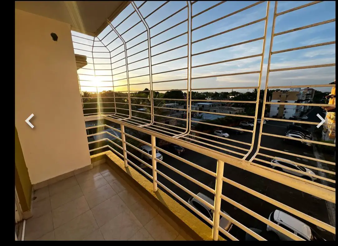 Amplio apartamento a tan solo 200 metros de la Autopista San Isidro y  Foto 7253177-8.jpg