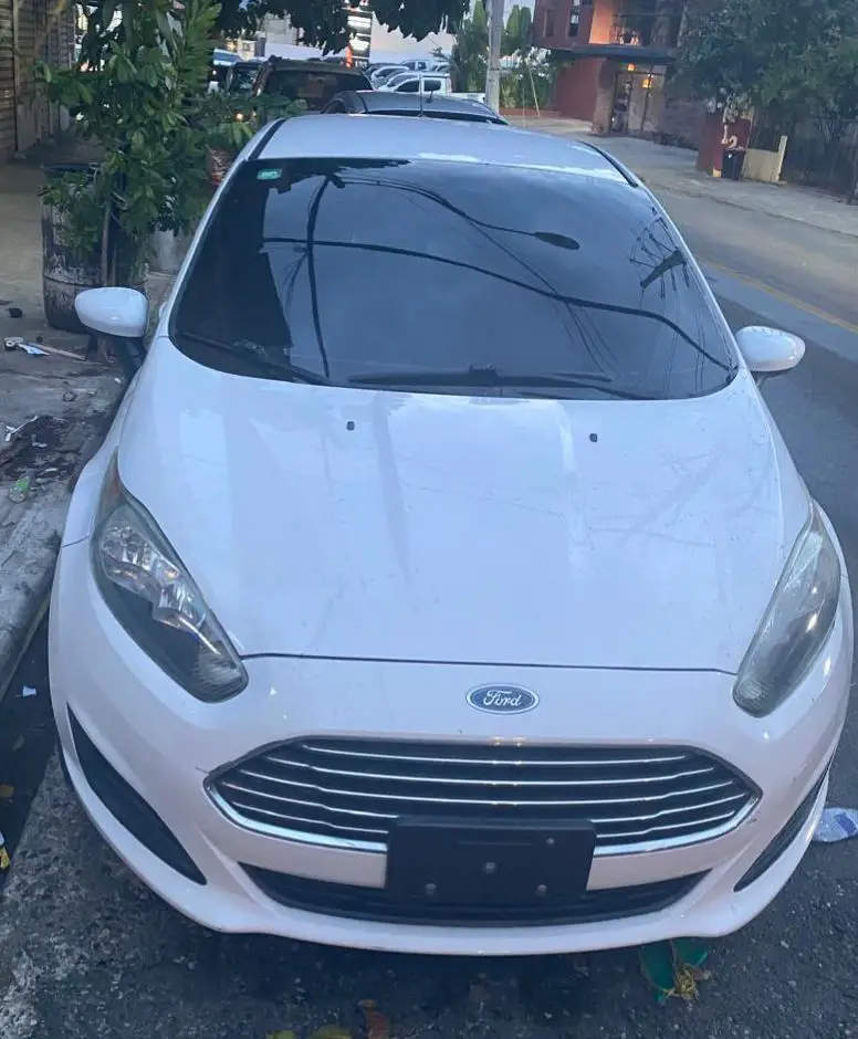Ford Fiesta Hatchback 2015 de oportunidad Foto 7253270-2.jpg