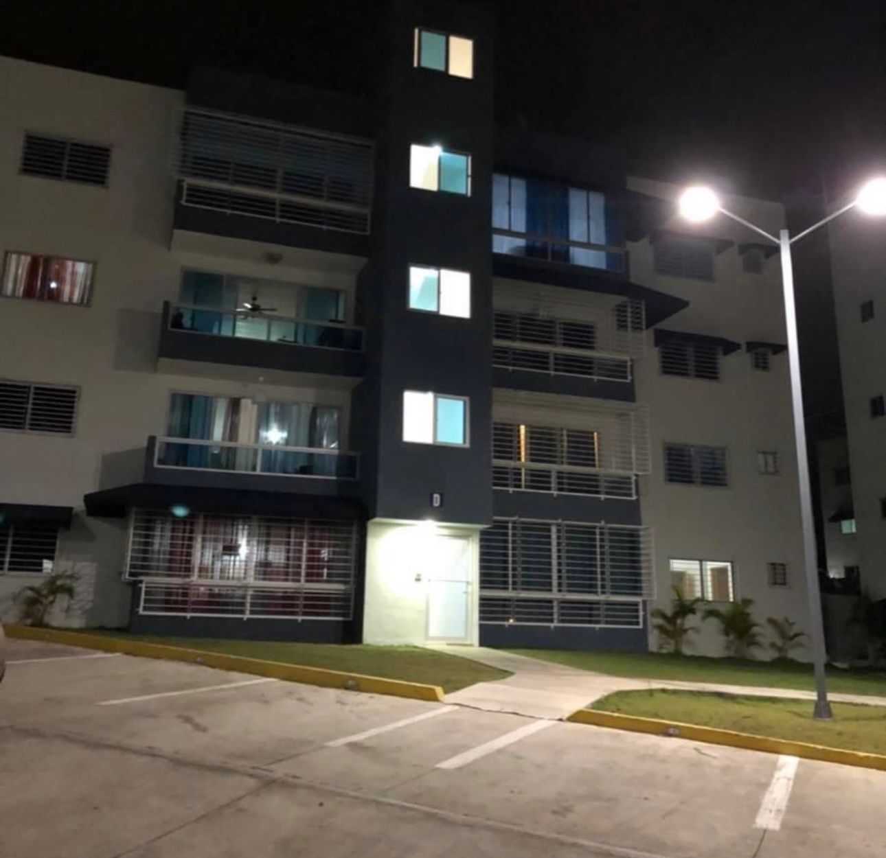 Venta de Acogedor Apartamento en la Jacobo Majluta. Foto 7253326-3.jpg
