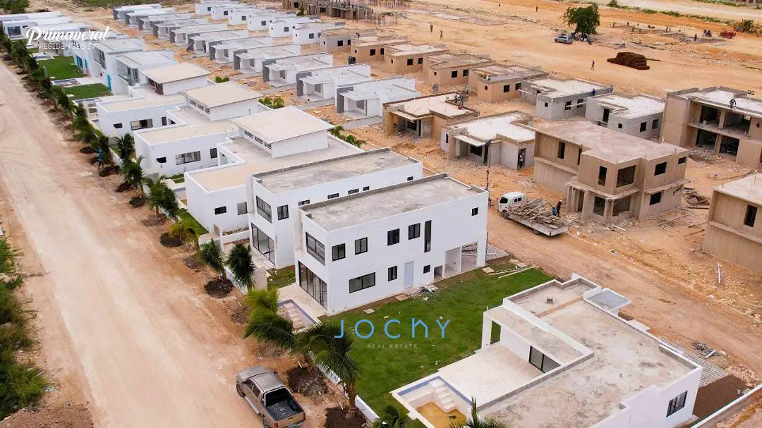 Jochy Real Estate  te construye villa  en el proyecto Primaveral Resid Foto 7253542-4.jpg